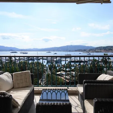 Vue Unique Sur Toute La Baie De Et La * Канны